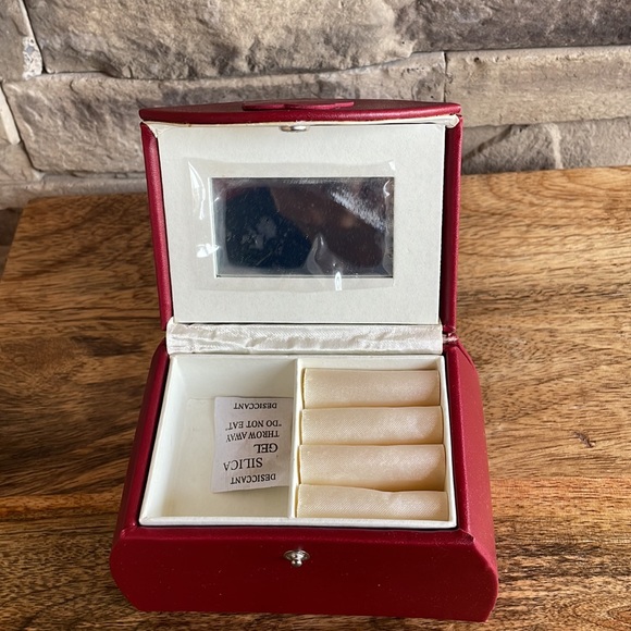 ❤️Jewelry Case 5” tall - Picture 6 of 7